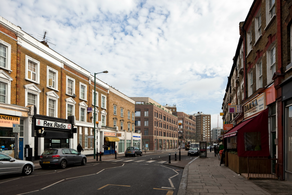 Kilburn lane view right