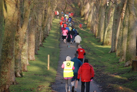 People running at Gladstone parkrun